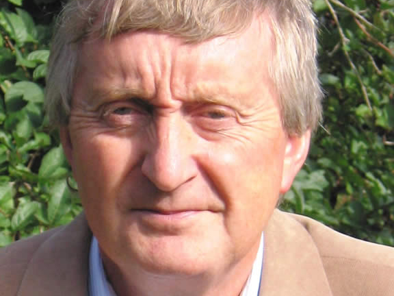 Einar Frønes style=